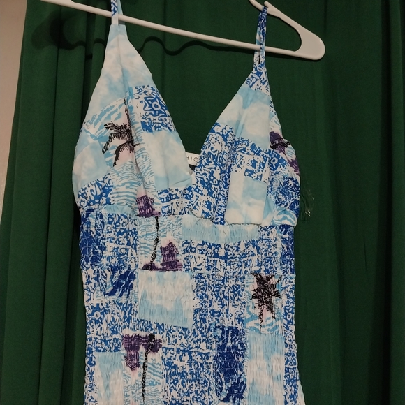 WOMEN'S SLEEVELESS V-NECK SMOCK FLORAL MAXI DRESS - Picture 12 of 12